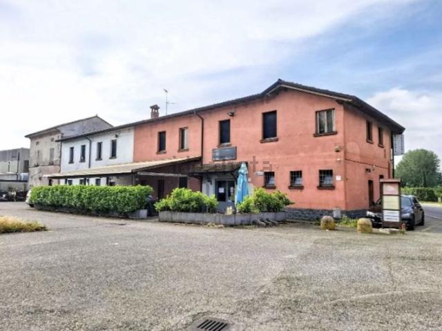 Locale in vendita di 362 m² in Via Bergamo, 80