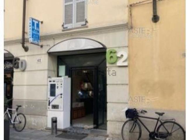 Locale in vendita di 36 m² in Via Calzolai, 62