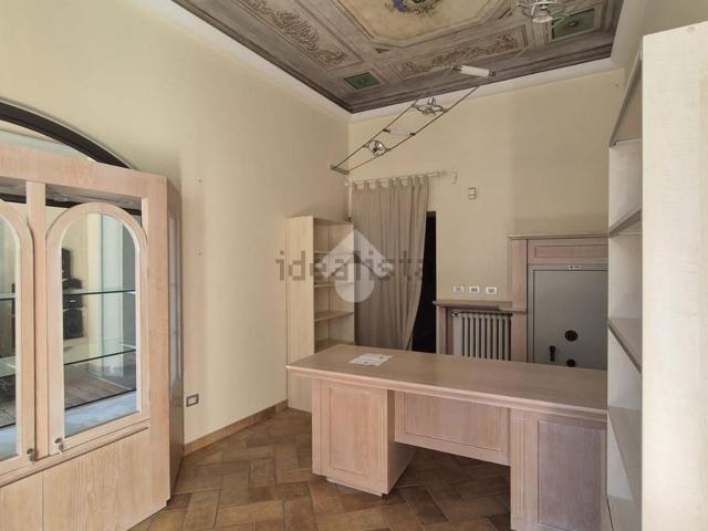 Locale in vendita di 36 m² in Via Carlo Pisacane, 14