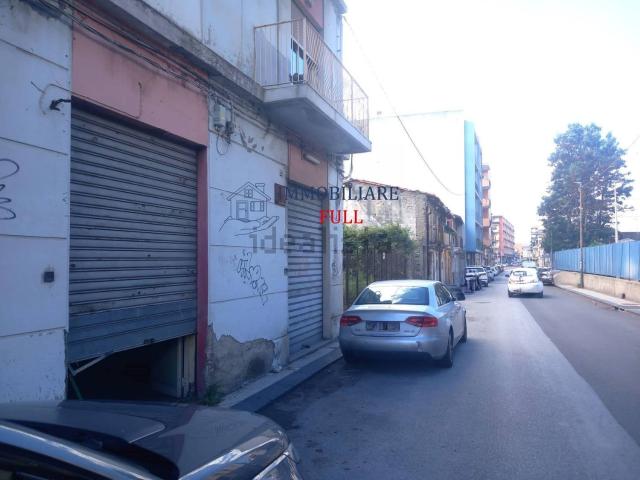 Locale in vendita di 36 m² in Via Consolare Valeria, 39
