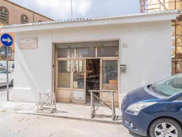 Locale in vendita di 36 m² in Via Giovanni Battista Canobi, 24