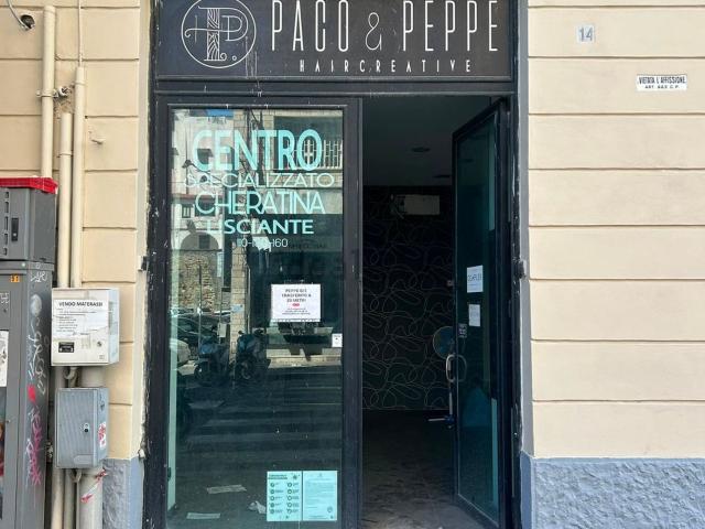 Locale in vendita di 36 m² in Via Piedigrotta