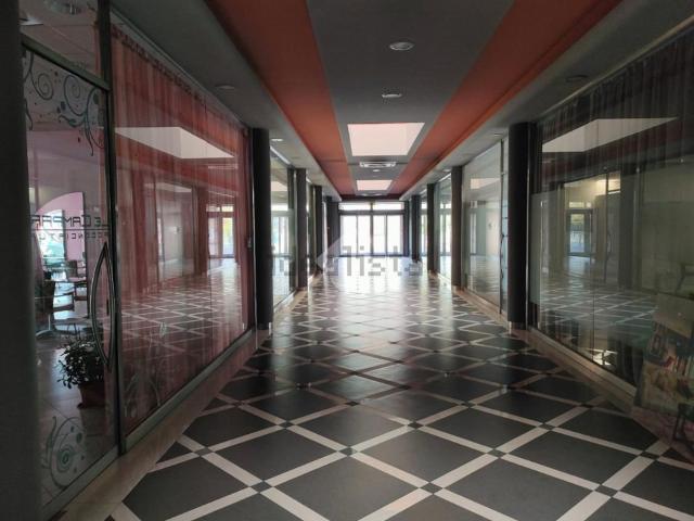 Locale in vendita di 36 m² in Via Portogallo, 1