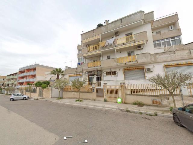 Locale in vendita di 373 m² in Via P. B. Moscatelli, 113