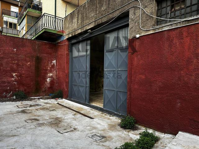 Locale in vendita di 385 m² in Corso San Vito, 141