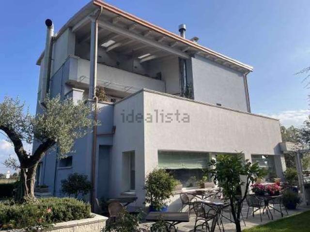 Locale in vendita di 386 m² in Viale Piceno
