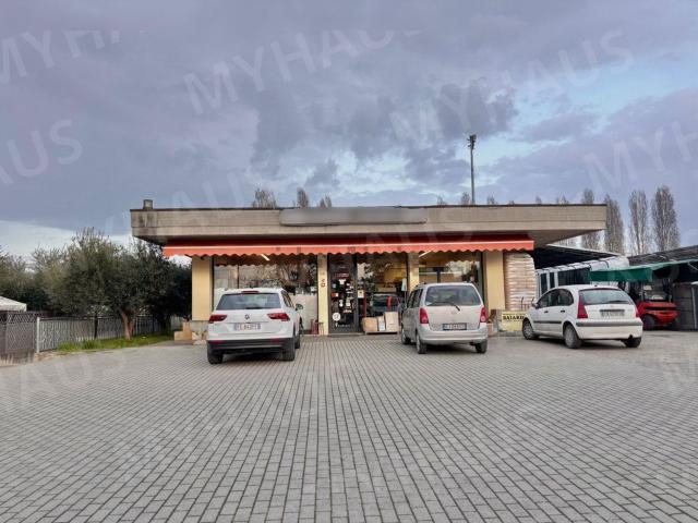 Locale in vendita di 387 m² in Via Ravennate, 4160