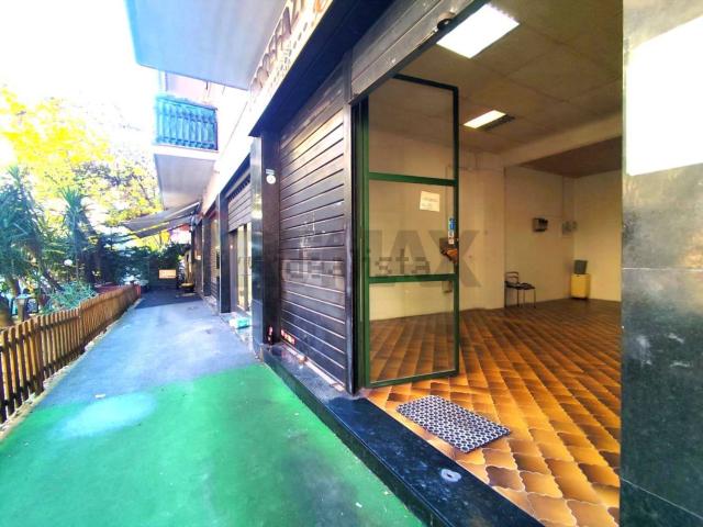 Locale in vendita di 38 m² in Via Antonio Serra