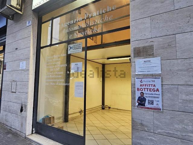 Locale in vendita di 38 m² in Via Caronda, 180