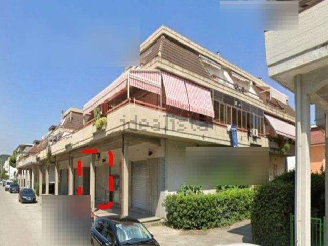 Locale in vendita di 38 m² in Via delle Lancette