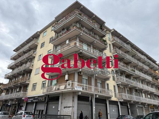 Locale in vendita di 38 m² in Via Giulio Antonio Acquaviva, 6