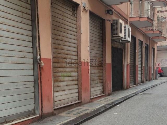 Locale in vendita di 38 m² in Via Giuseppe Avallone
