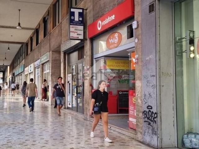Locale in vendita di 38 m² in Via Guglielmo Marconi, 18