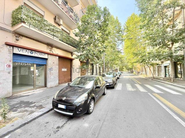Locale in vendita di 38 m² in Via Lago di Nicito, 39