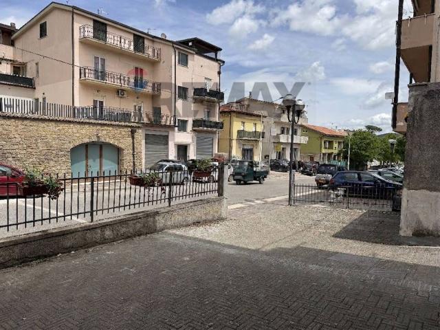 Locale in vendita di 38 m² in Via Lucana, 4