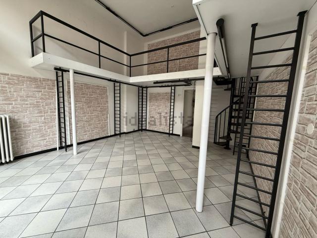 Locale in vendita di 38 m² in Via Ospedale, 16