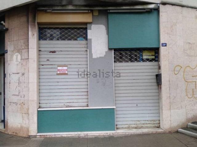 Locale in vendita di 38 m² in Viale Campi Elisi