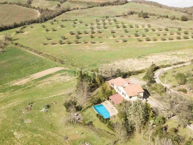 Locale in vendita di 390 m² in Località Podere Santa Giovanna d&apos Arco