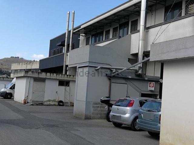 Locale in vendita di 392 m² in Via Pievan Landi