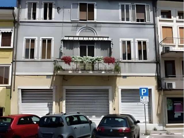 Locale in vendita di 395 m²