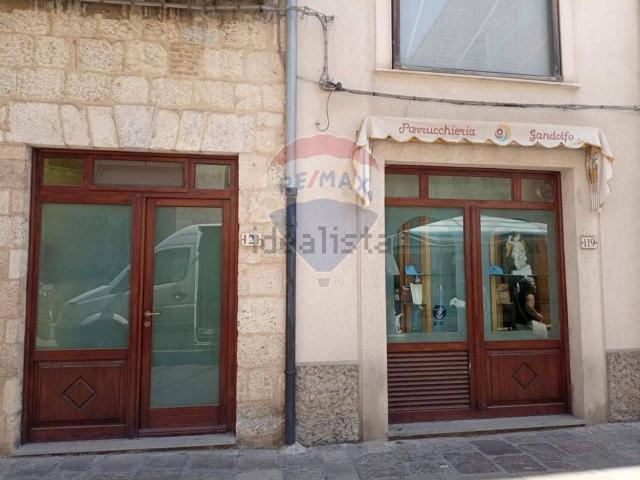 Locale in vendita di 39 m² in Corso Paolo Agliata, 121