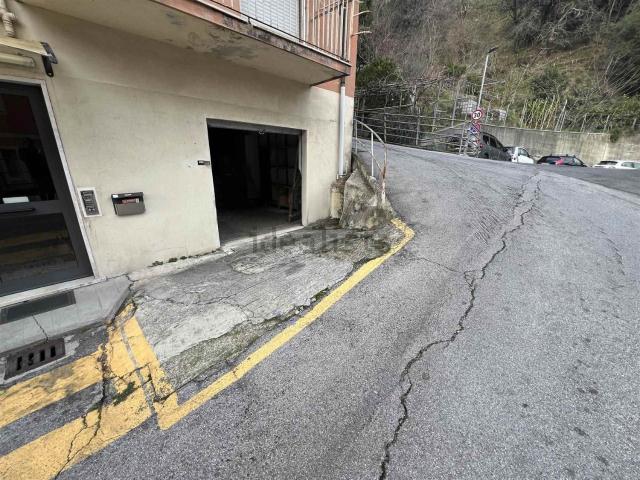 Locale in vendita di 39 m² in Salita Brasile, 35