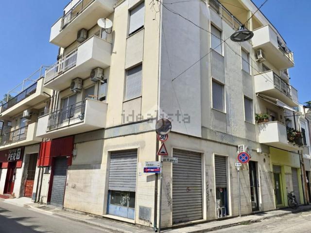 Locale in vendita di 39 m² in Via G. di Giorgio, 28