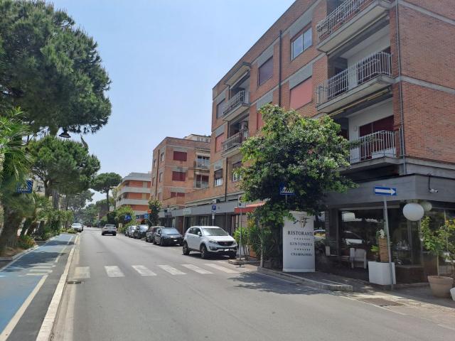 Locale in vendita di 39 m² in Via G. Garibaldi, 49