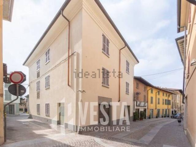 Locale in vendita di 39 m² in Via Quintaberta