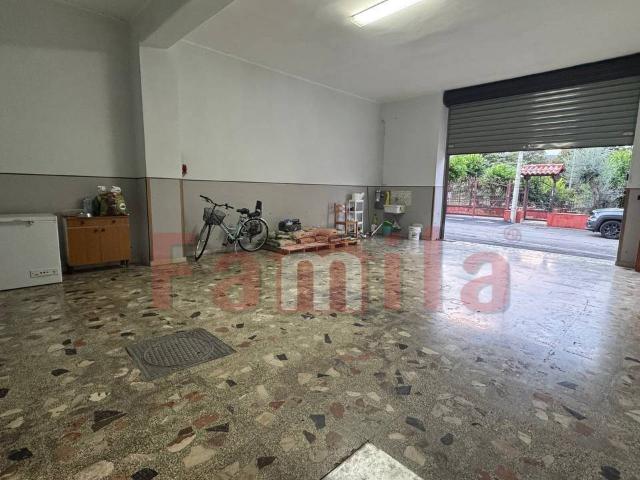 Locale uso deposito in vendita a Mugnano del Cardinale