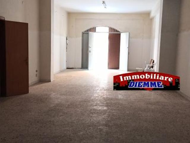 Locale uso deposito/box 2 livelli Z. Centrale