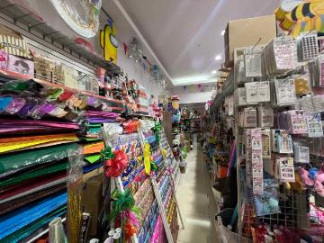 Locales comerciales y bodegas en Vista Alegre | Se vende local comercial en Westland Mall