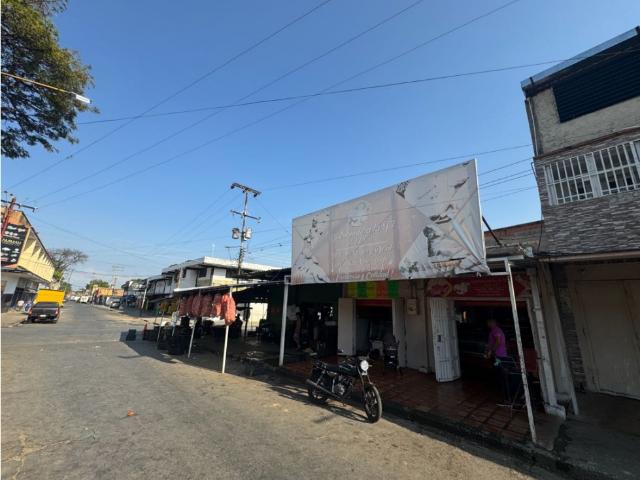 Locales en Pereferico La Candelaria