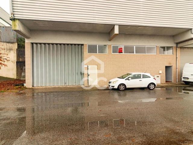 Locales Guimarães Braga DLS79074113