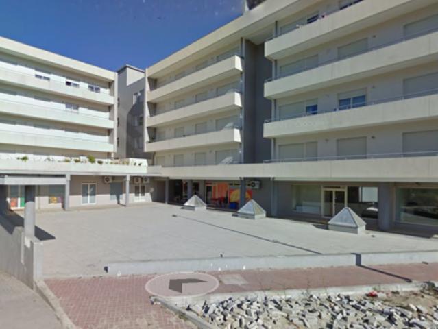 Locales Vila Nova de Famalicão Braga 4760 000 DLS81825127