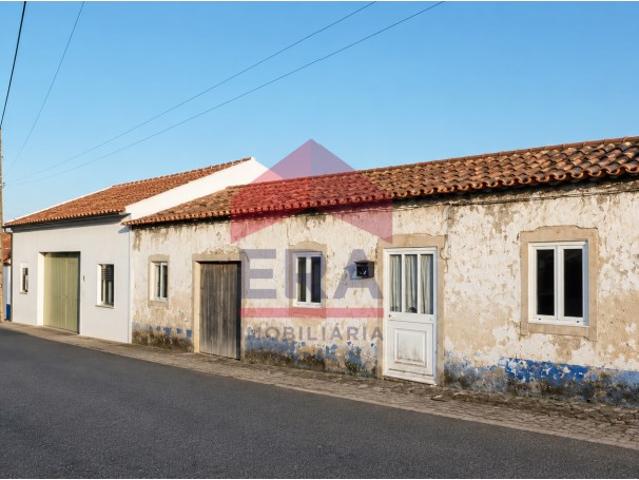 Localizada na tranquila freguesia do Vau Óbidos