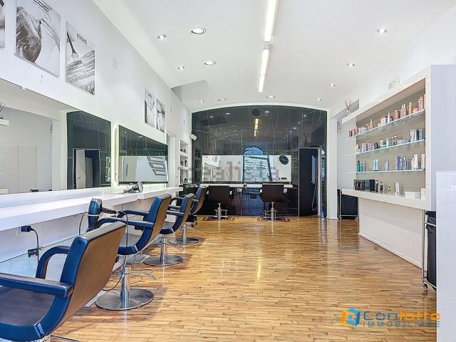 Locali o capannoni in affitto di 79 m² in Piazza Libertà, 1