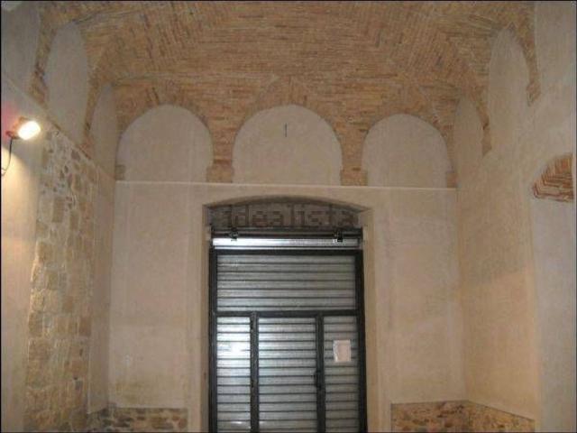 Locali o capannoni in affitto di 120 m² in Via Luigi Mercantini