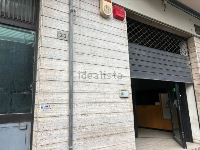 Locali o capannoni in affitto di 165 m² in Via Capillo