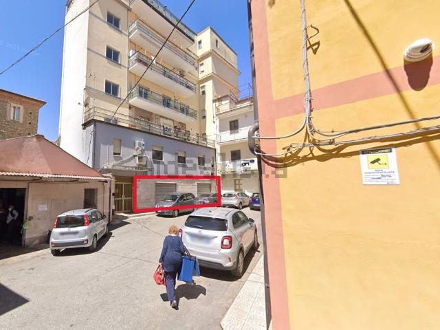 Locali o capannoni in affitto di 190 m² in Via Santa Maria