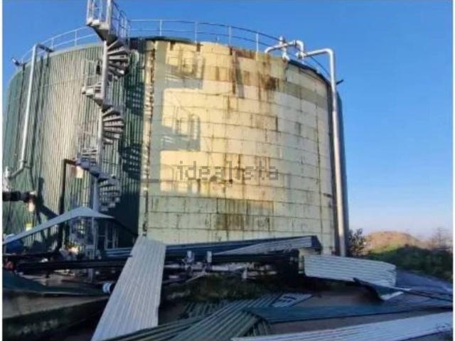 Locali o capannoni in vendita di 4000 m² in Via Tortona