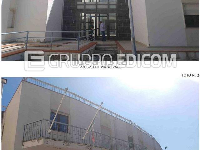 Locali o capannoni in vendita di 4000 m² in Viale Carlo Levi