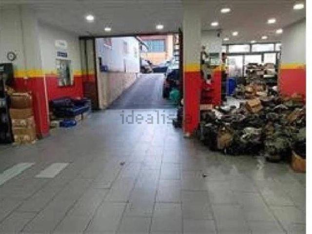 Locali o capannoni in vendita di 411 m² in Via Industriale