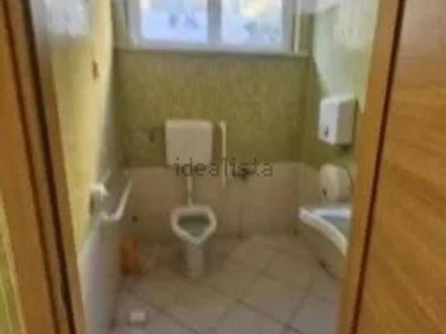 Locali o capannoni in vendita di 47 m² in Via Irma Bandiera, 3