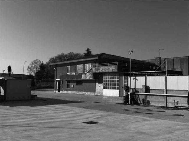 Locali o capannoni in vendita di 4496 m² in Via Quari Destra, 51