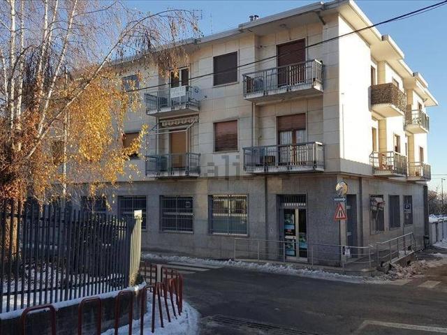 Locali o capannoni in vendita di 486 m² in Via Roma