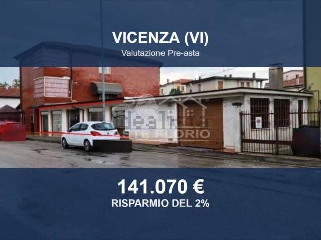 Locali o capannoni in vendita di 492 m² in Via Pola, 6
