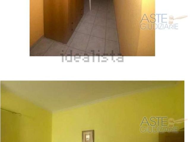 Locali o capannoni in vendita di 501 m² in Via dei Pini, 3