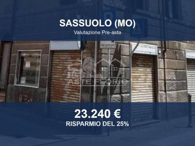 Locali o capannoni in vendita di 51 m² in Piazzale Domenico Gazzadi, 1