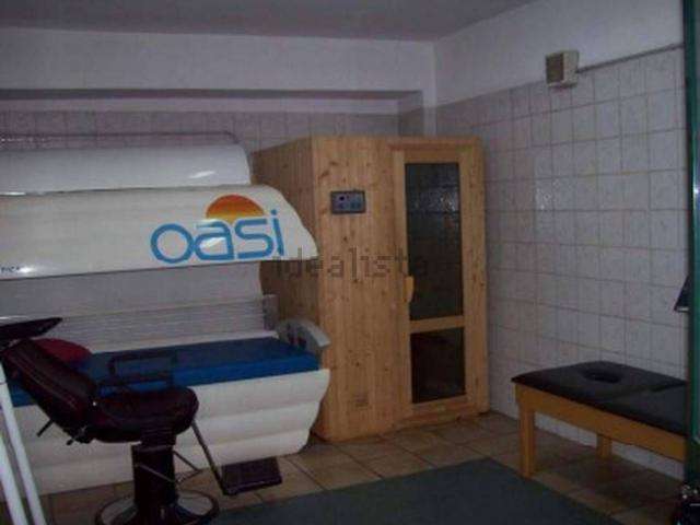Locali o capannoni in vendita di 588 m² in Località Lorica